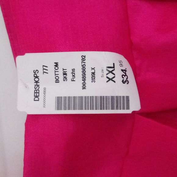 BEAUTIFUL Hot pink High/low skirt. - Picture 6 of 7